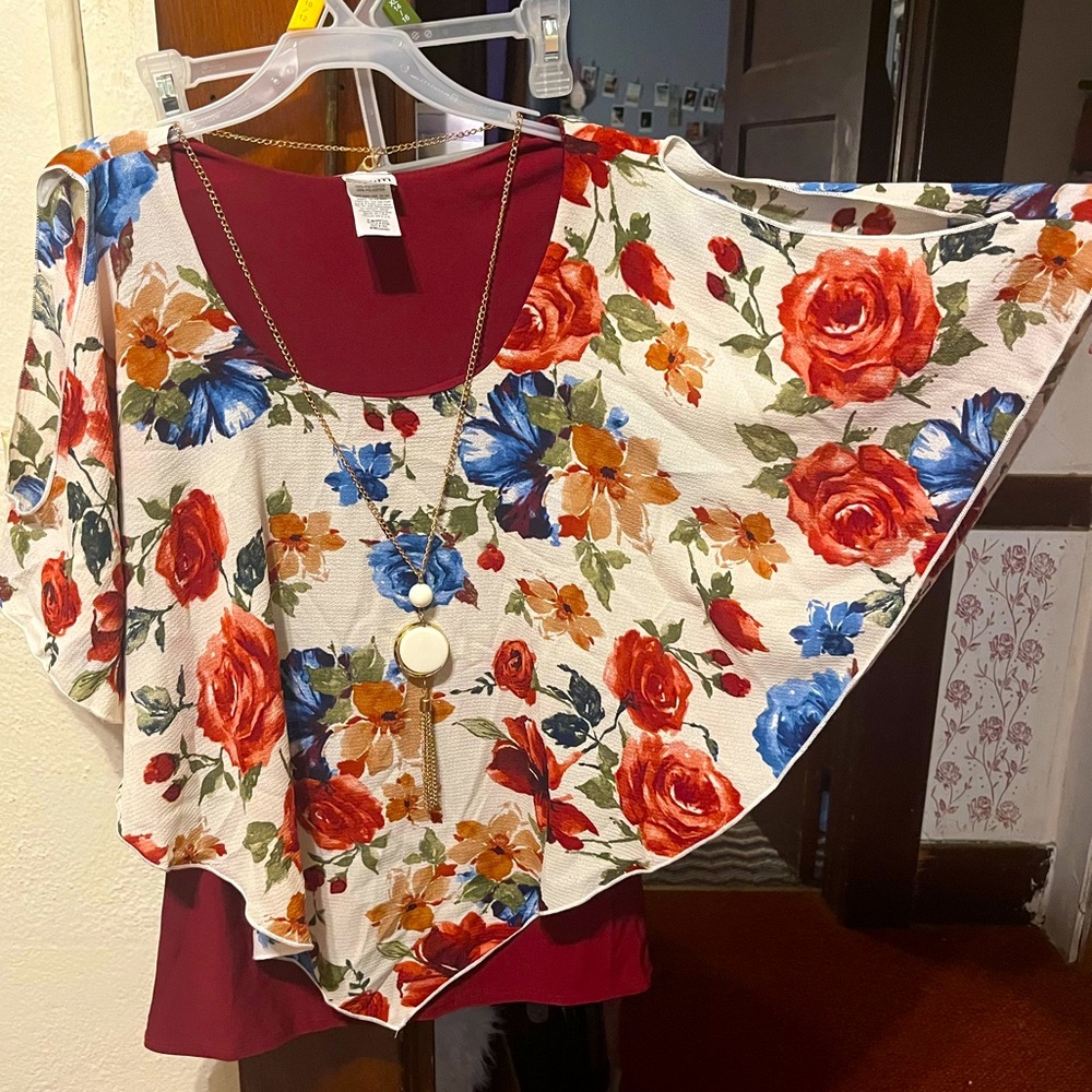 Floral blouse - Necklace attached